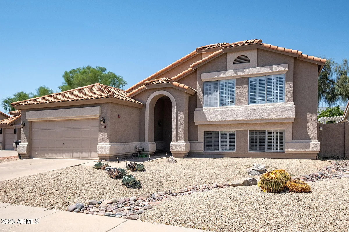 Building Photo - 8842 E Palm Ridge Dr