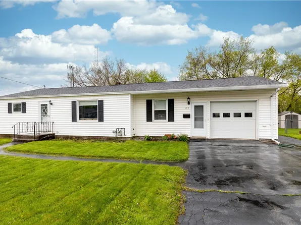 109 Hanover Ave, Liverpool, NY 13088