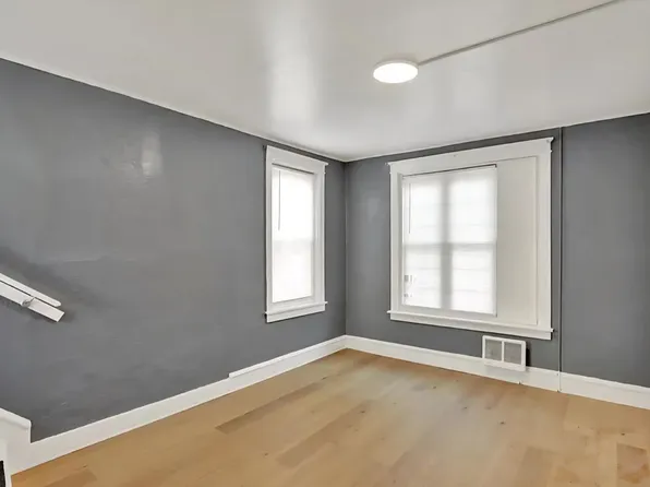 1617 Muhlenberg St, Reading, PA 19606