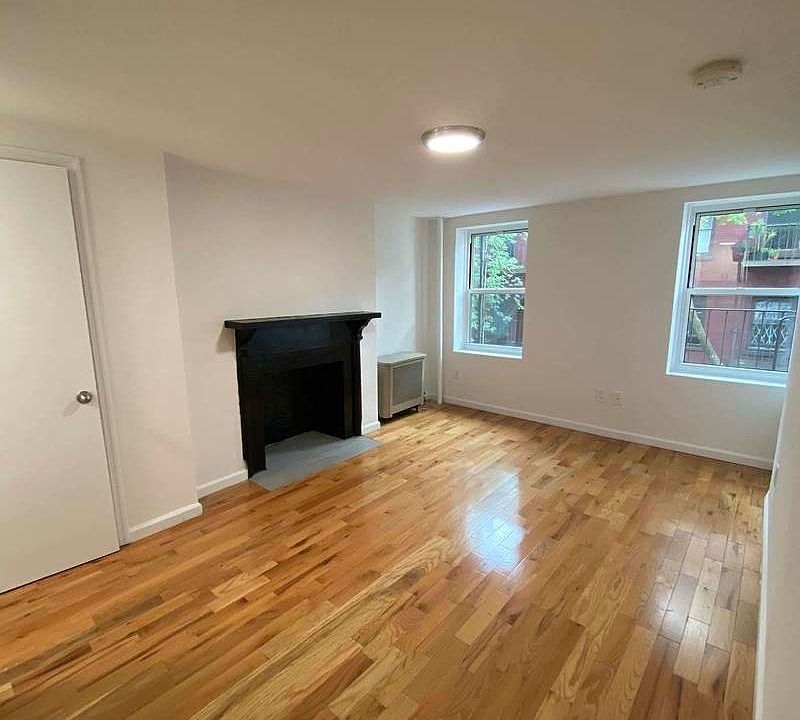 1st image of 49 W 8th St #4