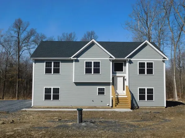 34 Emily Drive, Wallkill, NY 12589