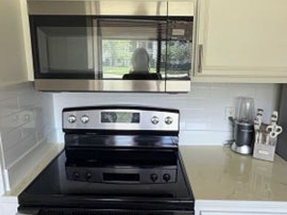 2nd image of 107 Half Moon Cir APT D