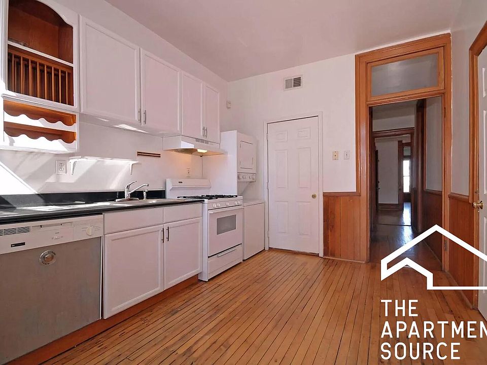 1st image of 241 W Scott St #Z0w870wkv