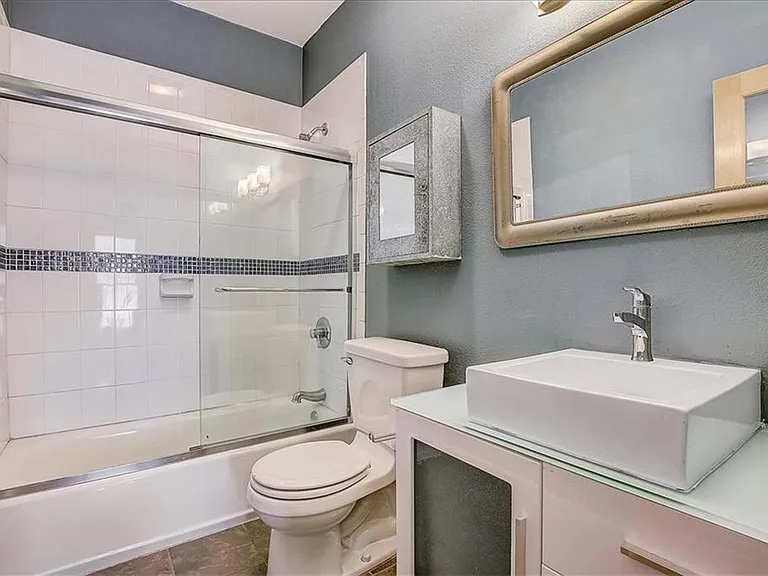 1307 Kinney Ave #162 — Photo 10