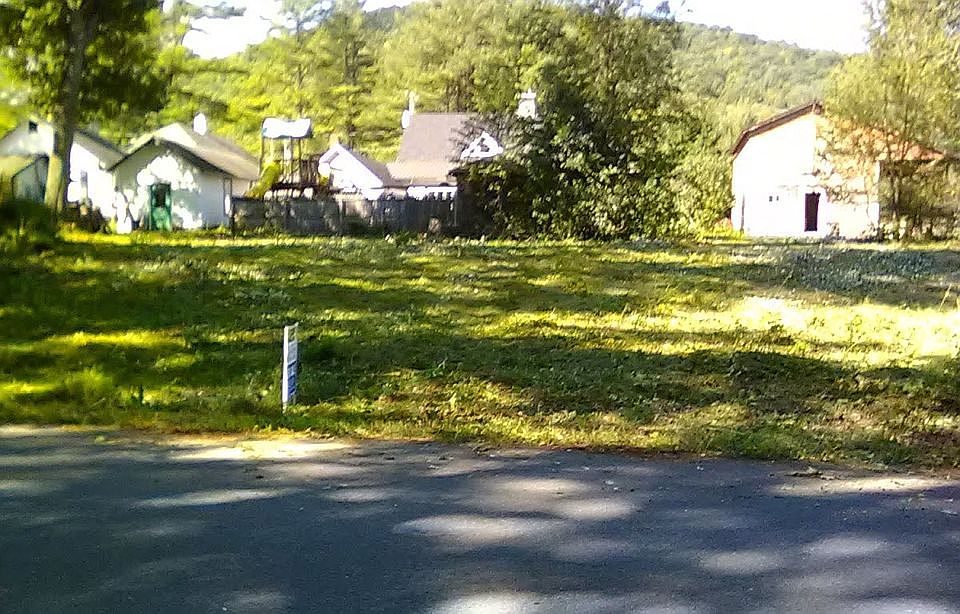 1st image of 0 Avenue Of Pines