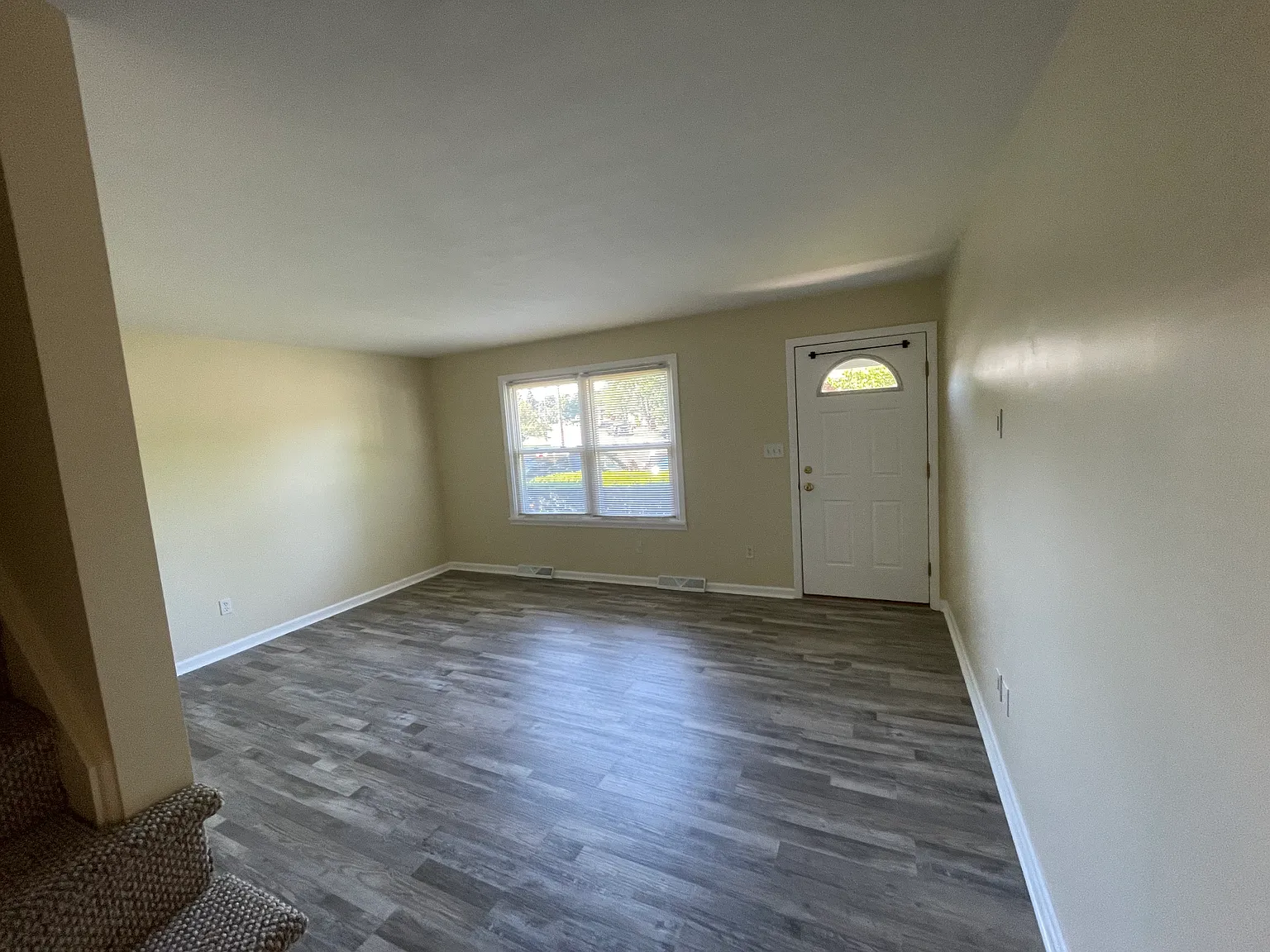 2 bed, 1.5 bath, 1200 sqft, $2,100 — Photo 3