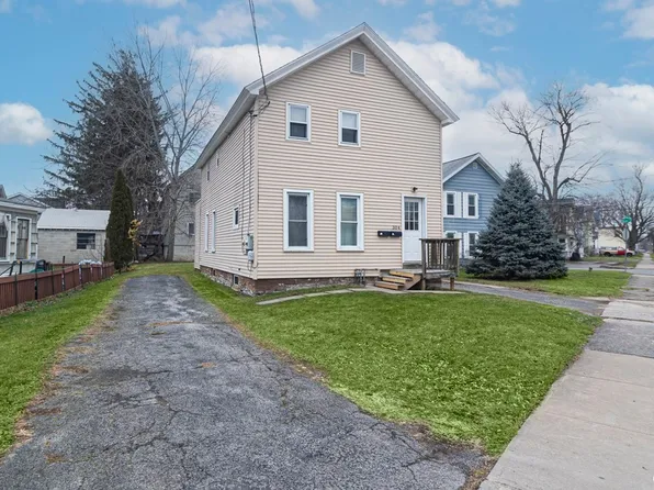 304 W Elm St, Oneida, NY 13421