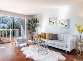 17407 NE 45th St APT 163, Redmond, WA 98052
