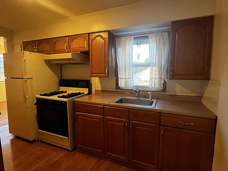 165 Woods Ave #2 — Photo 14