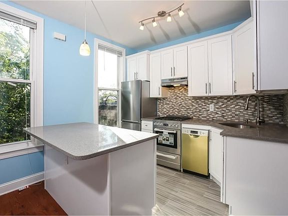 4th image of 37 1/2 Dobbin St