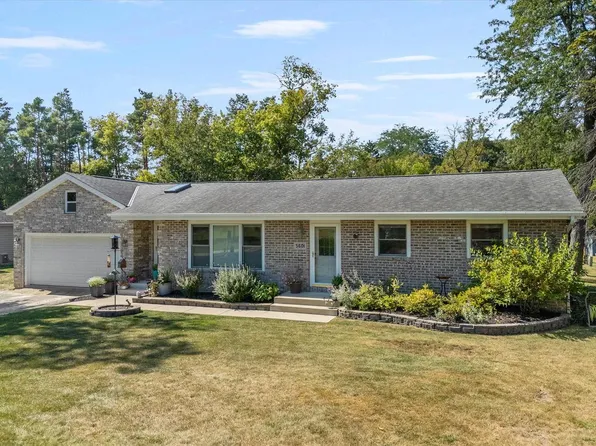 5601 South St Marys DRIVE, New Berlin, WI 53151