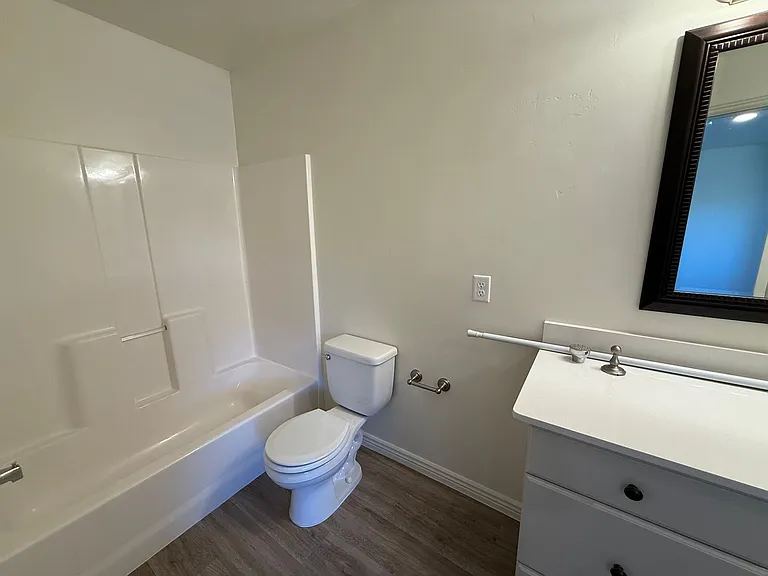 1000 E Bluffview Dr #118 — Photo 11