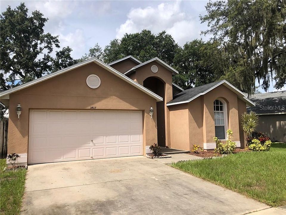 1st image of 2507 Clareside Dr