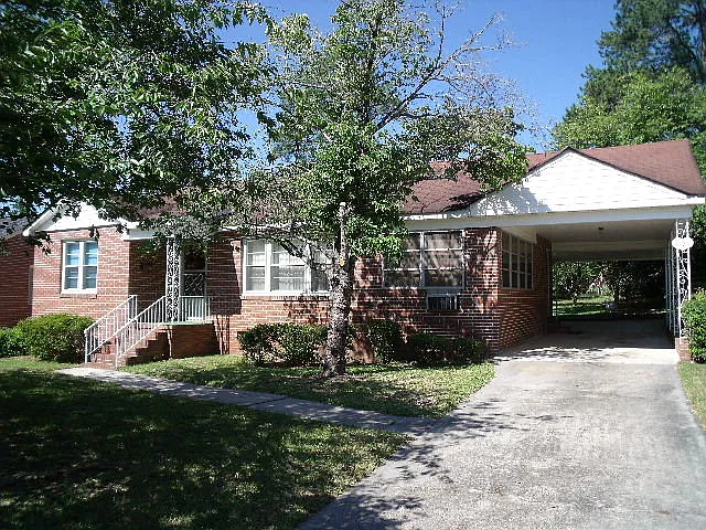 1121 Carlisle Ave photo 1