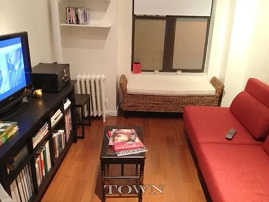 Rented by Town Residential | media 18