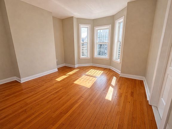 2nd image of 311 7th Ave W Floor 2