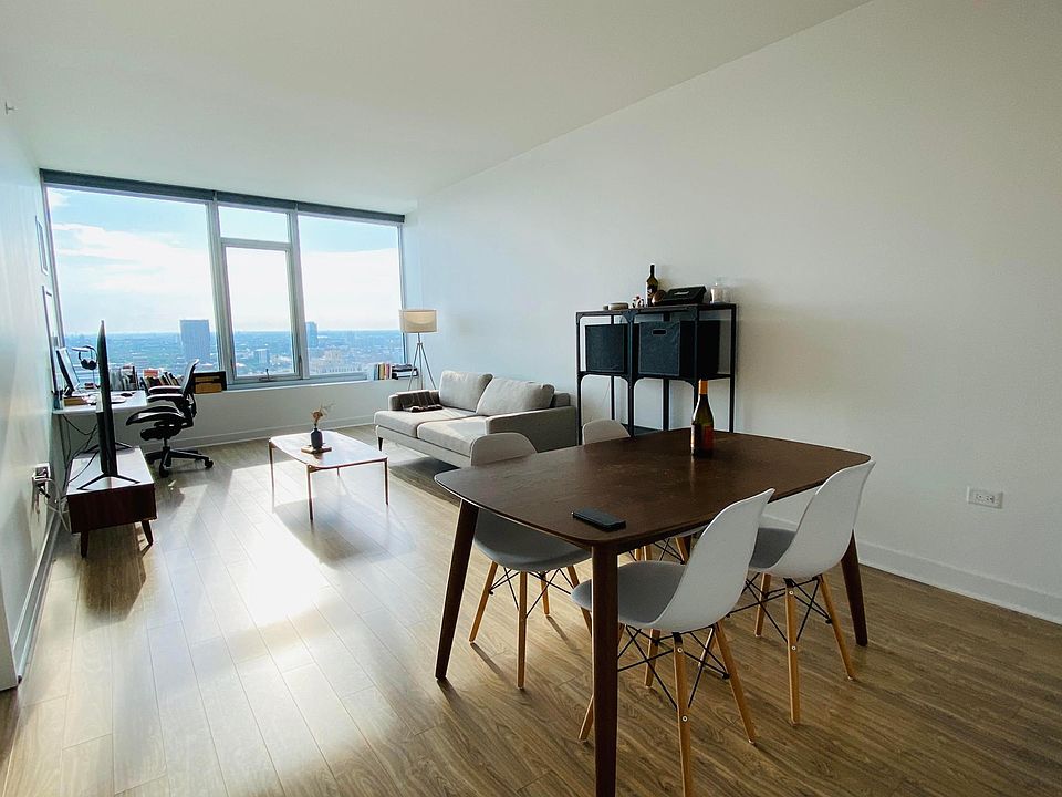1st image of 720 N Wells St #2702