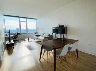 720 N Wells St #2702, Chicago, IL 60654