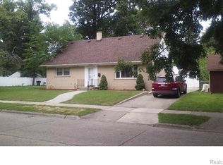 24034 Meadowlark Ave, Oak Park, MI 48237
