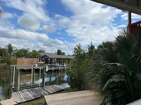 1349 Capri Dr — Photo 24