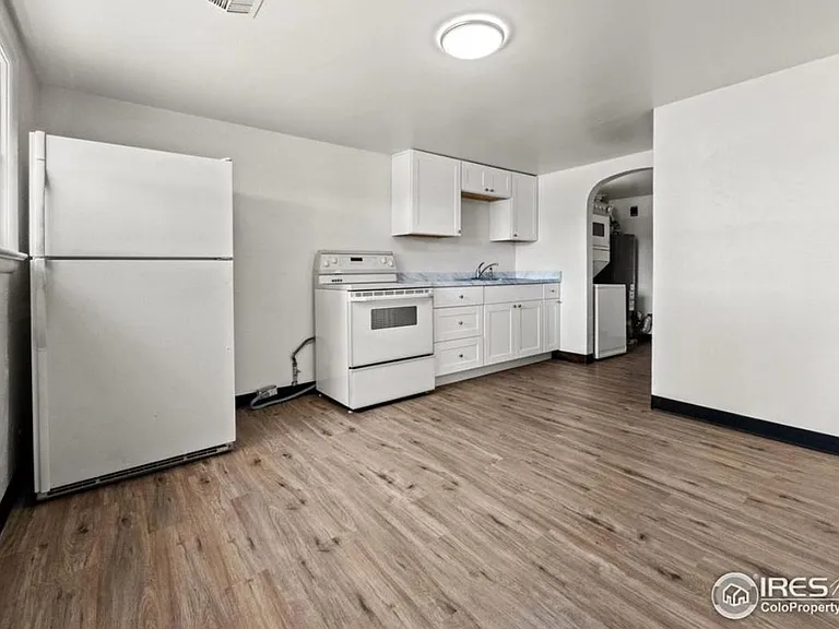 300 Walnut St — Photo 4