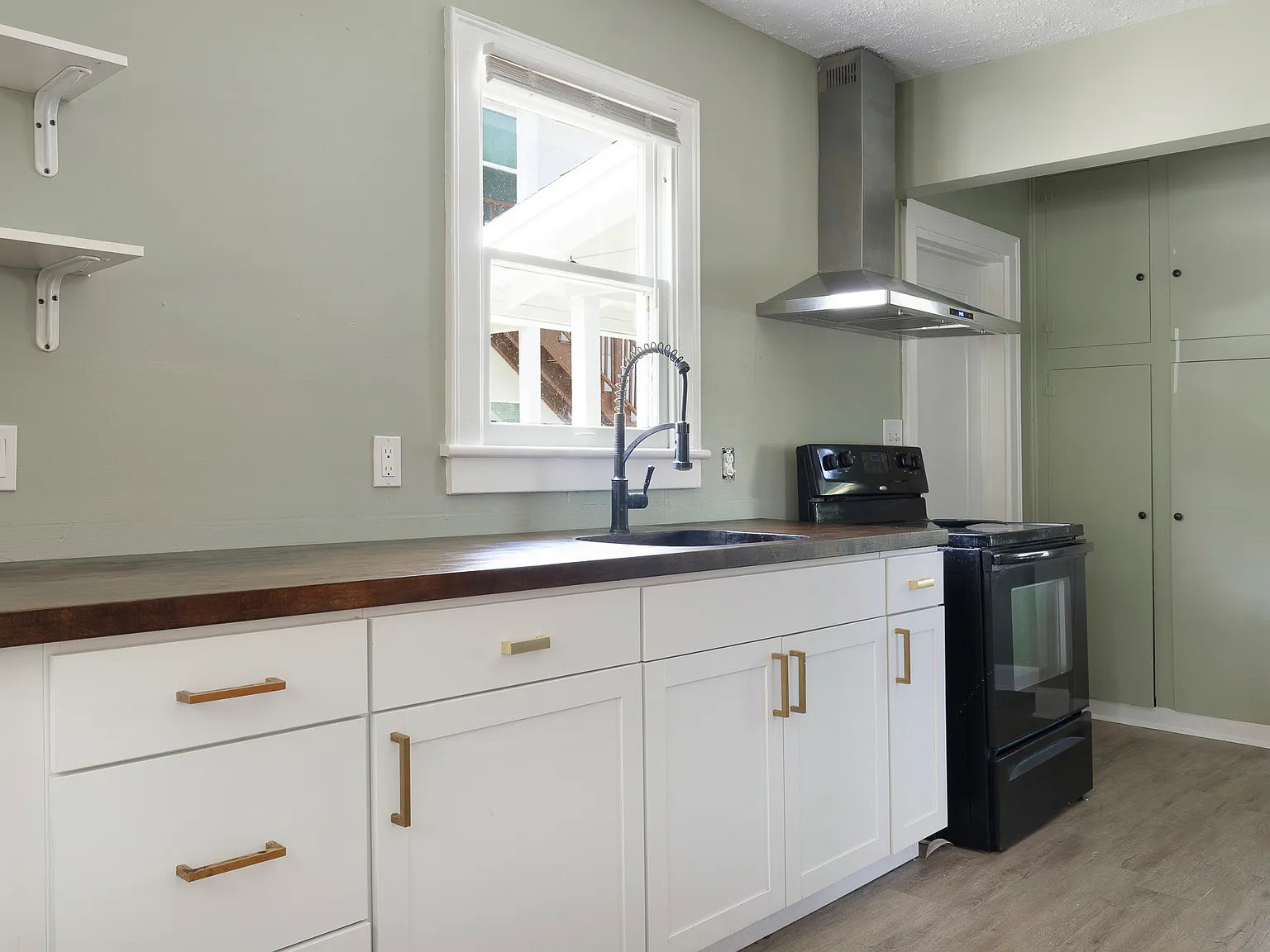 2 bed, 958 sqft, $2,500 — Photo 3