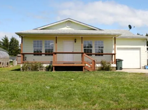 1175 Harlem Ave SE, Bandon, OR 97411