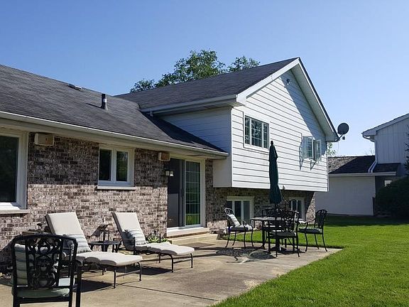 3rd image of 436 Kingswood Ct