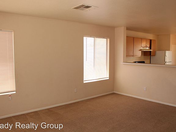 4th image of 2857 Kensington St