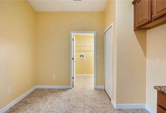 4th image of 34009 Alameda Dr