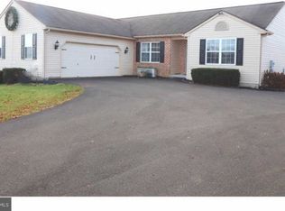 135 N Christiana Ave, Gap, PA 17527