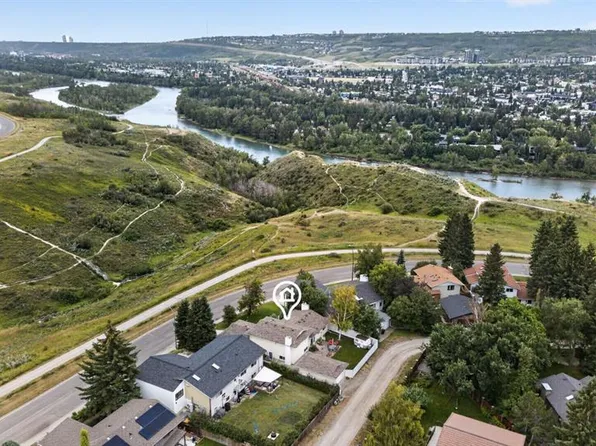 224 E Silver Crest Dr NW, Calgary, AB T3B 3A4