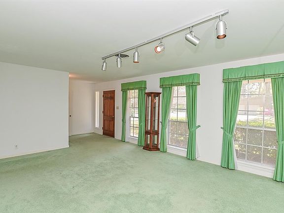 5th image of 10226 Oakpoint Dr