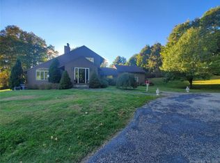 213 Interlaken Rd, Lakeville, CT 06039