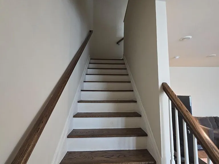 76 Albert Ct — Photo 20
