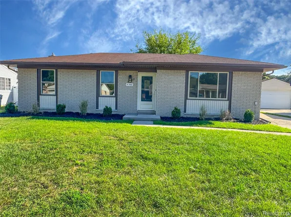 41462 Harvard Dr, Sterling Heights, MI 48313