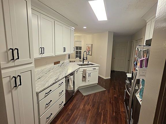 5th image of 3232 Madison Ave