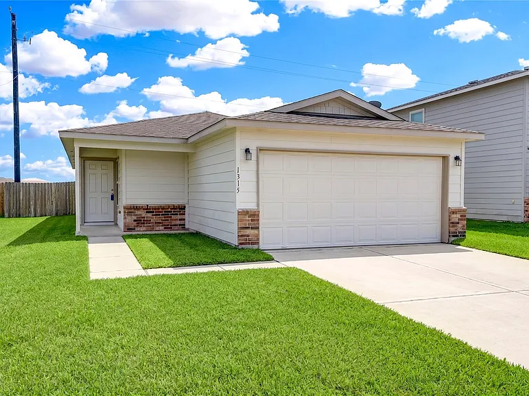 1315 Pease River Ln — Photo 3