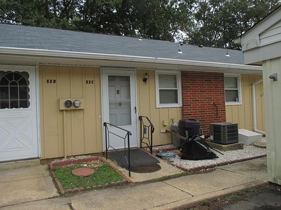 4th image of 53C Cambridge Ct #100C