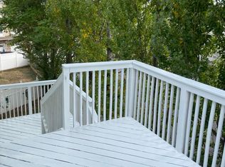 26 Columbus Dr #2B, Bayonne, NJ 07002