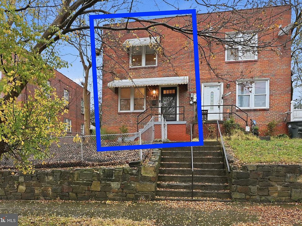 1st image of 742 Congress St SE