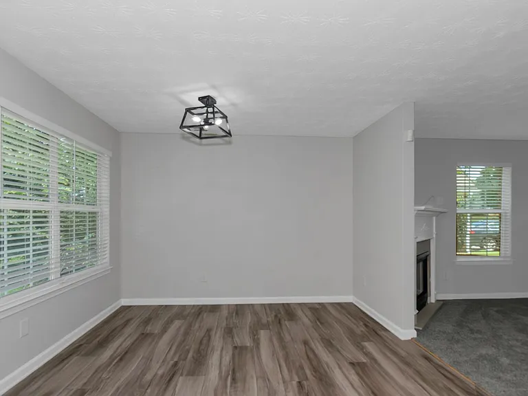 2542 Walter Way — Photo 9