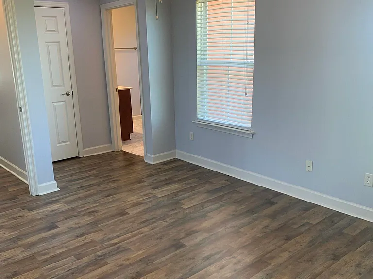 158 Keel Ave — Photo 16