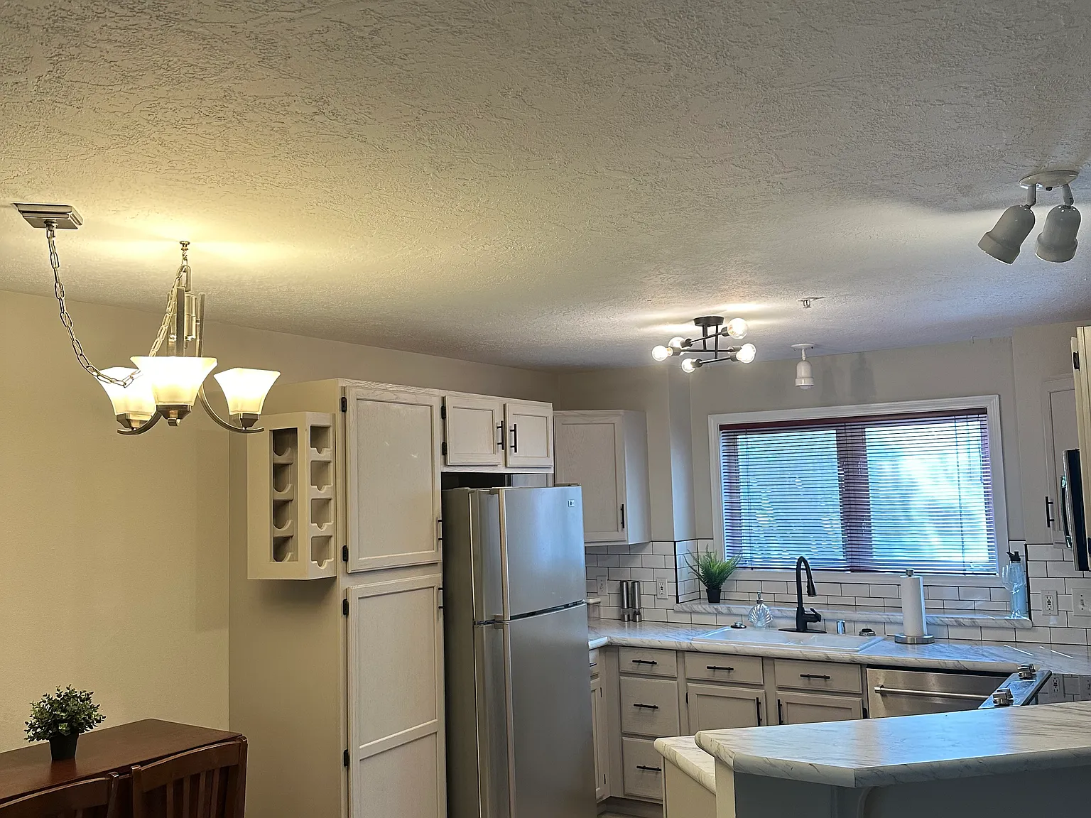 1 bed, 900 sqft, $1,500 — Photo 4