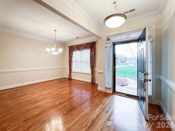 5th image of 1406 Kent Ct