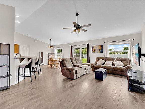 3rd image of 6315 HAMPTON POINTE CIRCLE