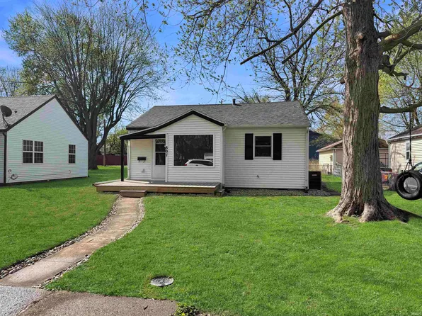 807 W McClurg St, Frankfort, IN 46041