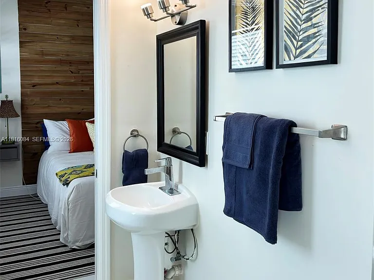 335 Ocean Dr #114 — Photo 11