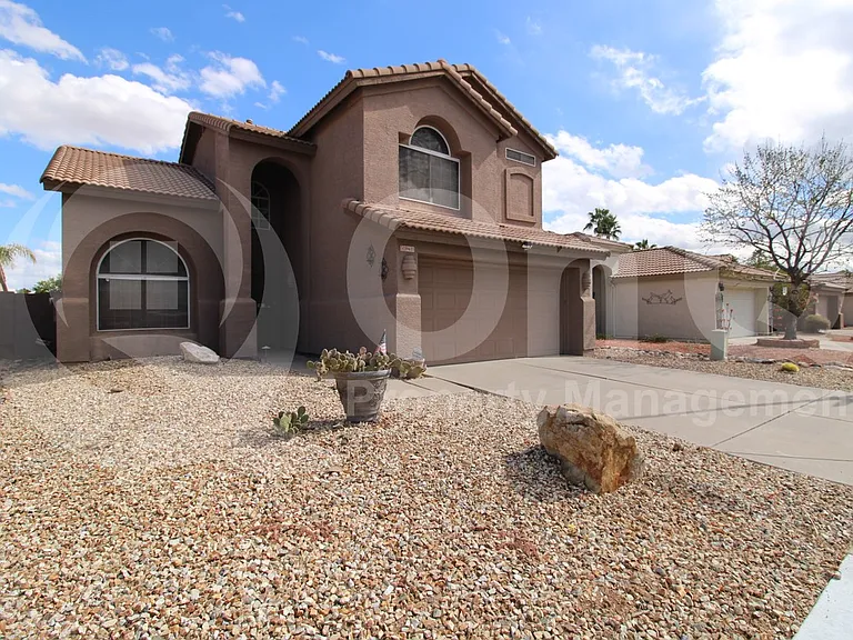 19611 N 33rd St — Photo 2