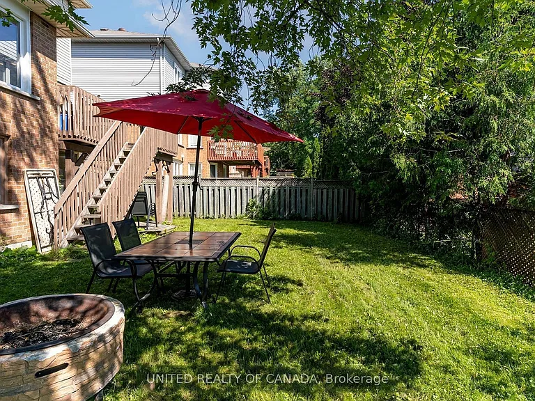 615 Sandford St — Photo 34